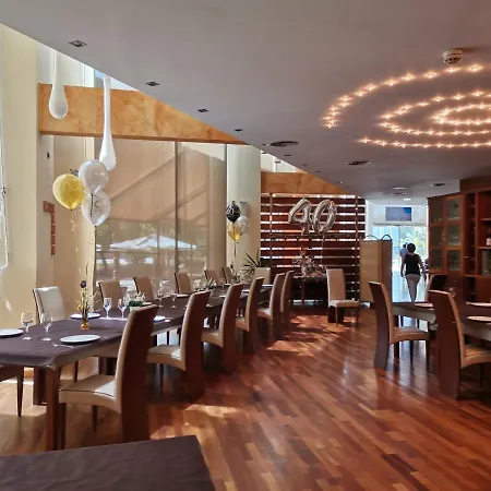 Hotell Lluna Alzira