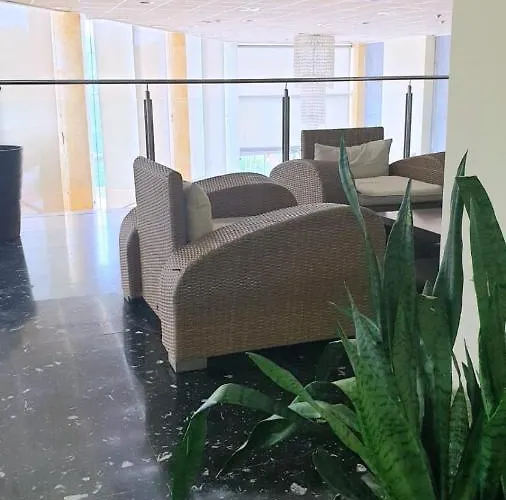 Lluna Ξενοδοχείο Alzira